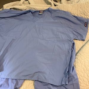Cherokee scrubs size LARGE.